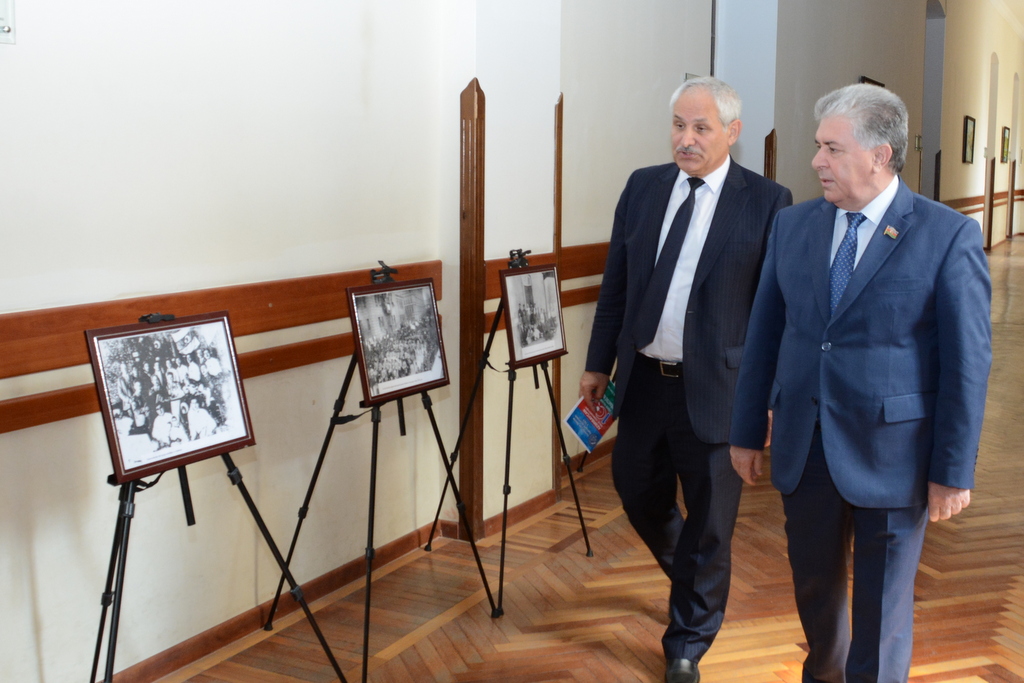 UNEC-də elm-praktik konfrans keçirildi    - FOTOLAR